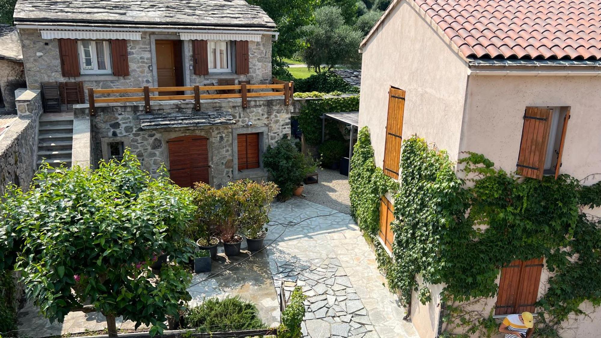 A Mandria, Appartements Avec Cuisine 30M2, Patio, Vue Montagnes Et Citadelle, 5 Minutes A Pied Du Centre Ville Et Des Rivieres Corte  Eksteriør billede